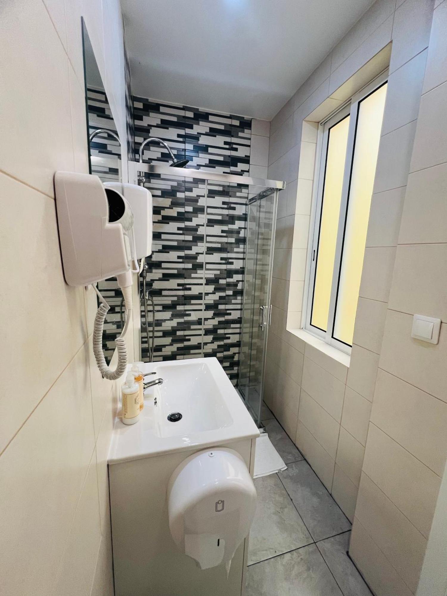 Sao Lazaro Bhuiyan Family Host Hotell Lisboa Exteriör bild